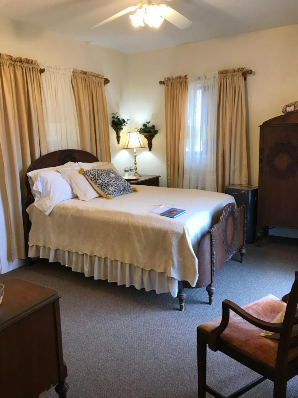 Julietta House Hotell Gloucester Exteriör bild